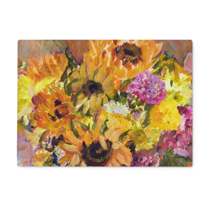 A beautiful toughened glass chopping board with a design fo a bunch of sunflowers. This worktop saver is heat resistant and ideal for serving hot dishes from oven to table. Perfect as a preseent for Mum
